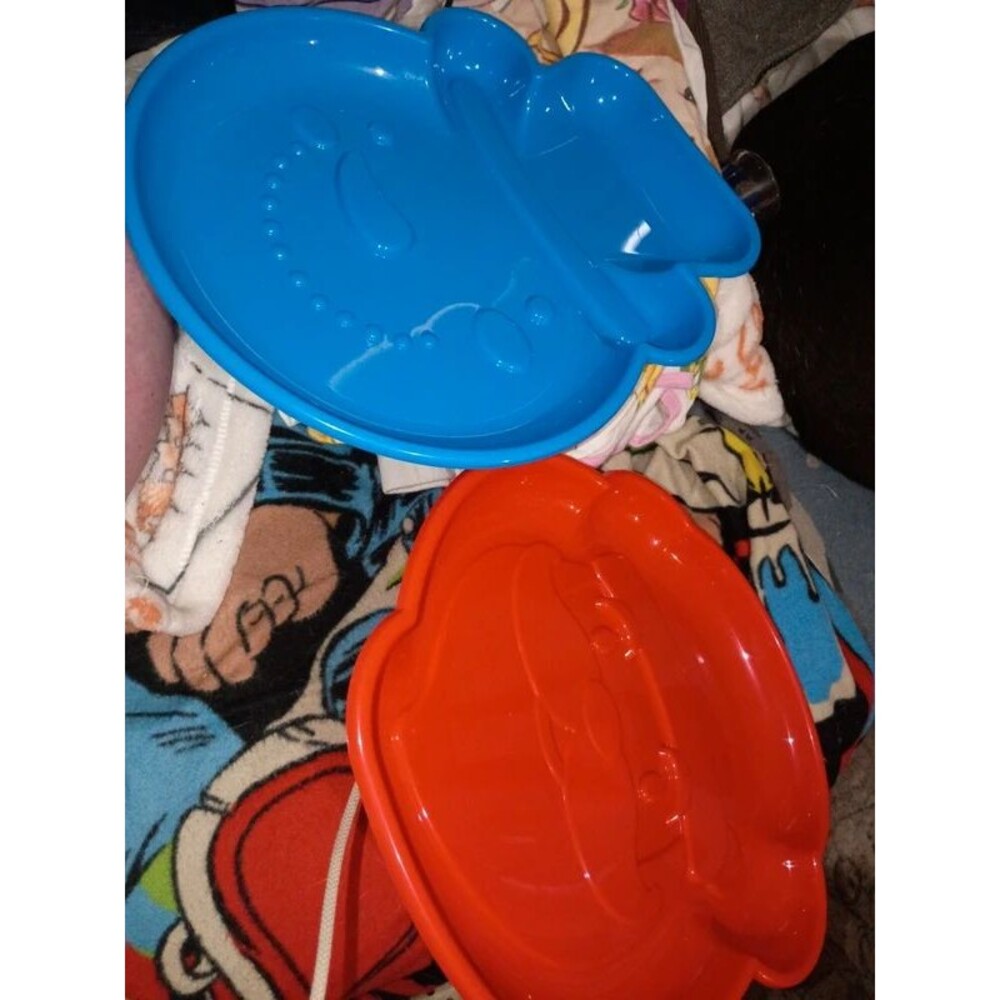 Bundle of 2 Christmas platters-0564